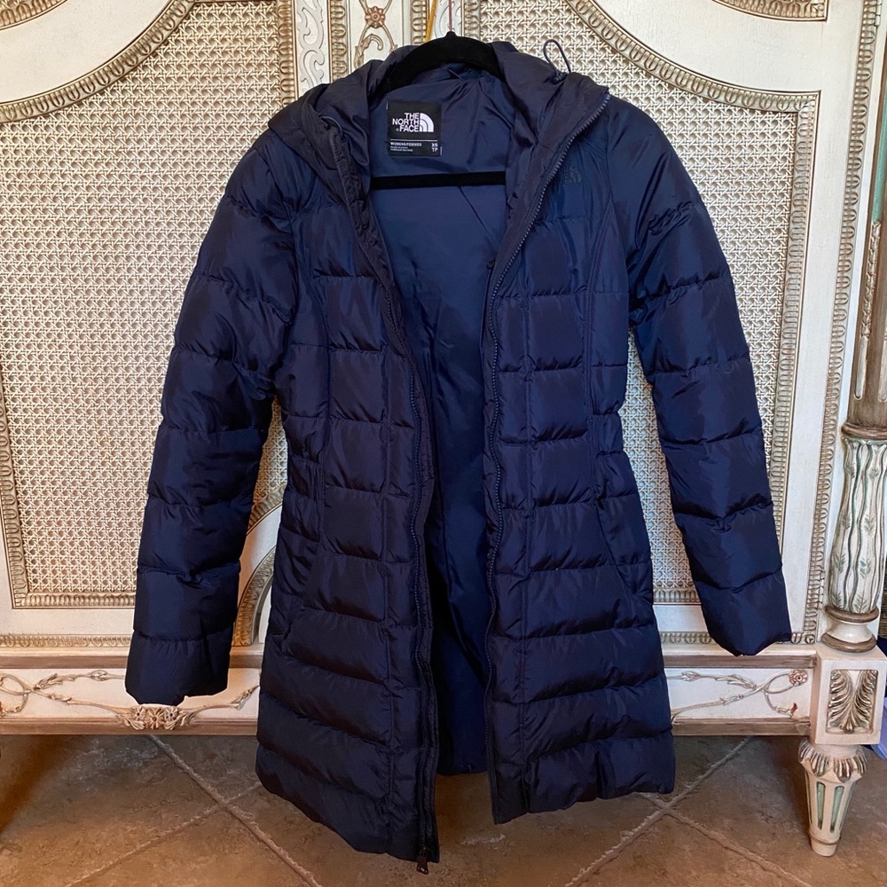 Women’s North Face winter down coat XS navy blue